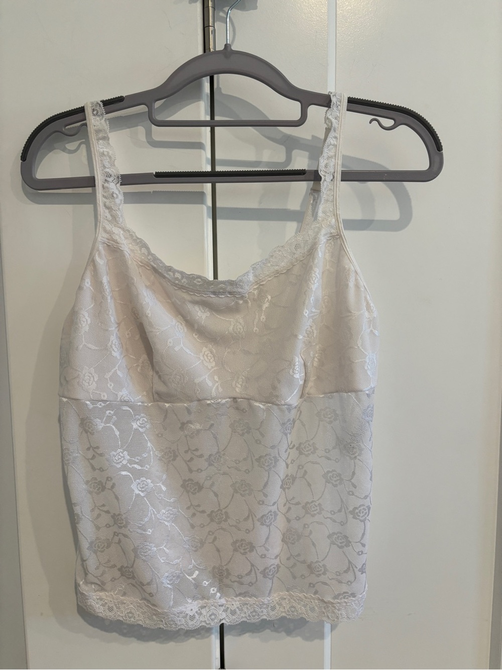 vassarette White Mixed Lace Camisole Tank. Size XL